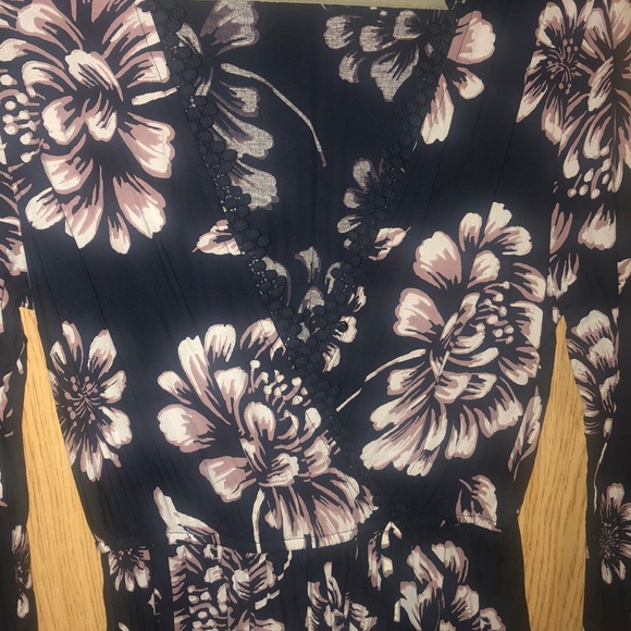 Dress - Picture 4 of 4